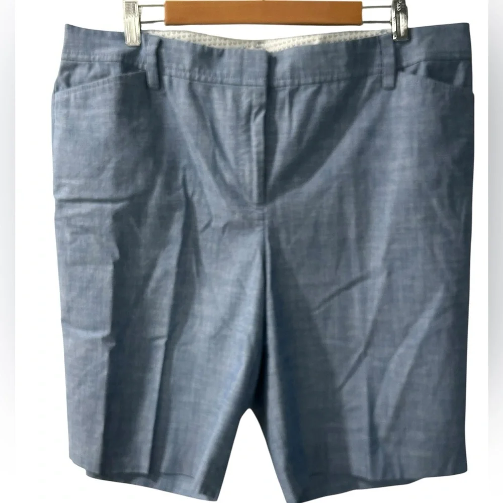 Talbots PERFECT SHORTS BERMUDA LENGTH CHAMBRAY - Picture 4 of 7